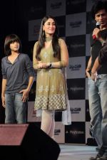 Shahrukh Khan, Kareena Kapoor at the press meet of Playstation in Inorbit Mall on 21st Oct 2011 (10).JPG